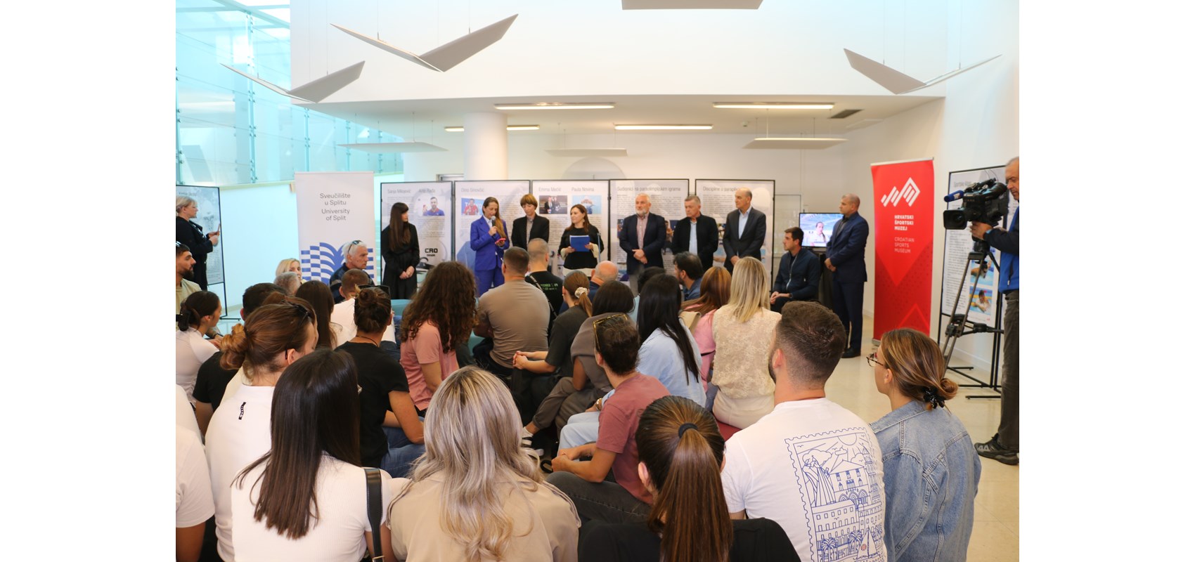 Svečano otvorena izložba „Osam staza skrivenog okvira - povijest paraplivanja u Hrvatskoj“